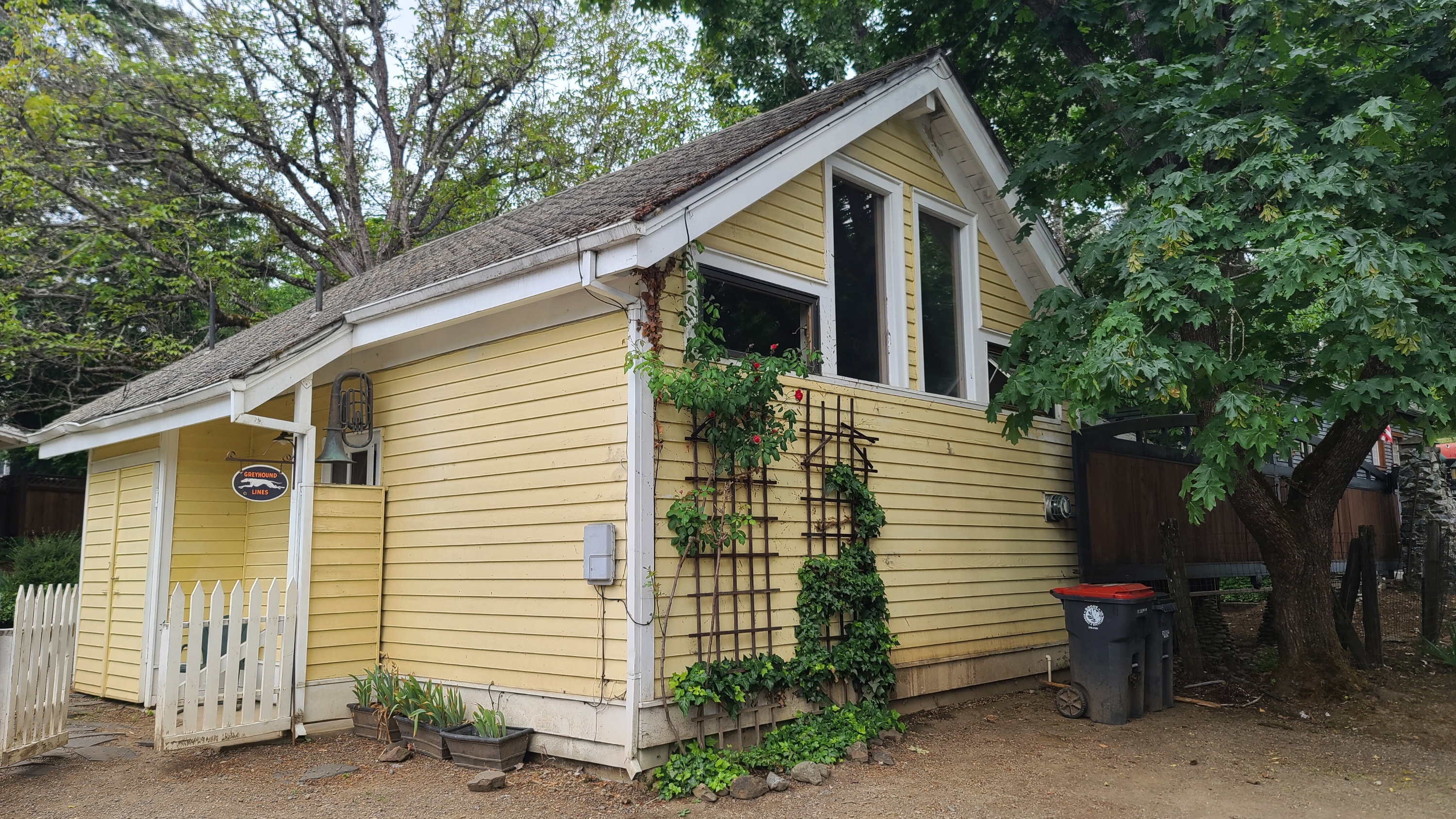410 South Oregon Street